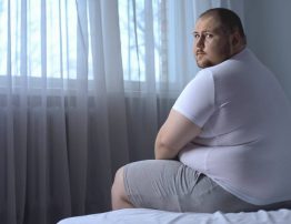 Qual é a relação entre apneia do sono e obesidade?