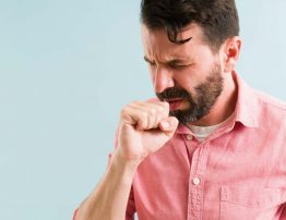 Qual a relação entre tosse e refluxo gastroesofágico?