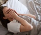 pessoa sofrendo com apneia do sono